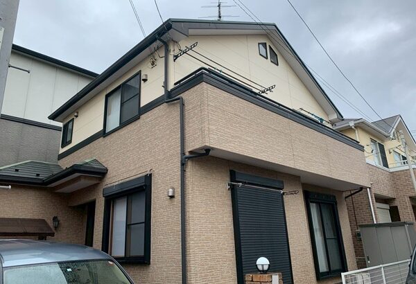 千葉県船橋市前原西・H様邸｜屋根塗装・外壁塗装～サイディングの意匠性を残すクリヤー塗装～ (1)