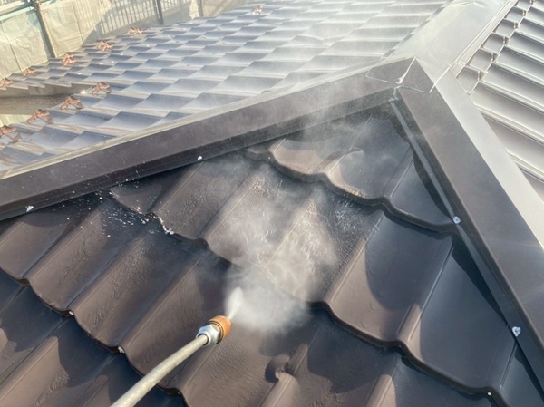 船橋市三咲A様邸外壁塗装・屋根塗装・大工工事｜近隣で工事したお客様からの紹介_塗装面下地処理 (2)