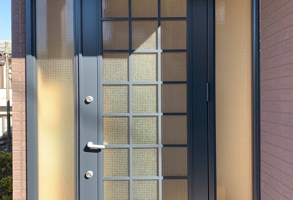 船橋市三咲S様邸｜玄関ドア塗装 (4)