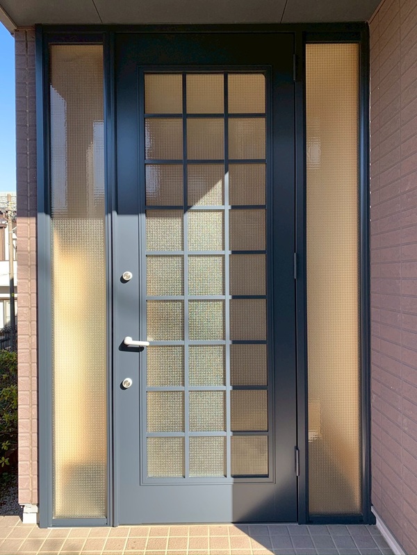 船橋市三咲S様邸|玄関ドア塗装 (4)