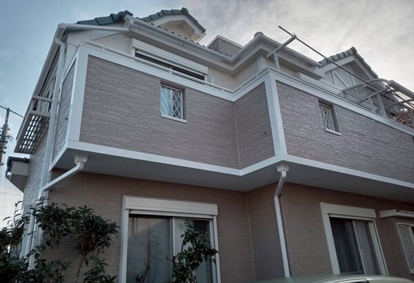 柏市今谷上町Y様邸｜ひび割れ補修含む外壁塗装・ベランダ防水工事・付帯部塗装 (1)