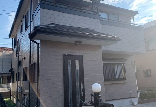 船橋市三咲I様邸｜外壁塗装・屋根カバー工法(ディプロマット)・雨樋金具交換・トップコート塗り替え (1)